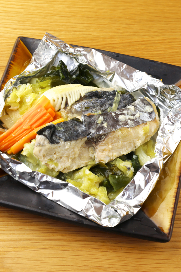 鰆とわかめ、春キャベツの麹蒸しの画像